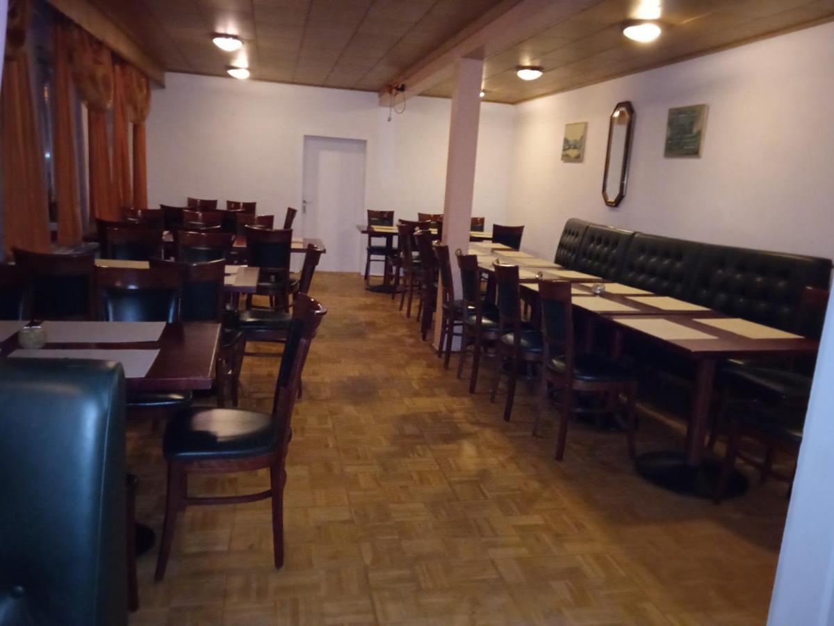Hotel & Restaurant Zum Adlersberg Schleusingen ภายนอก รูปภาพ