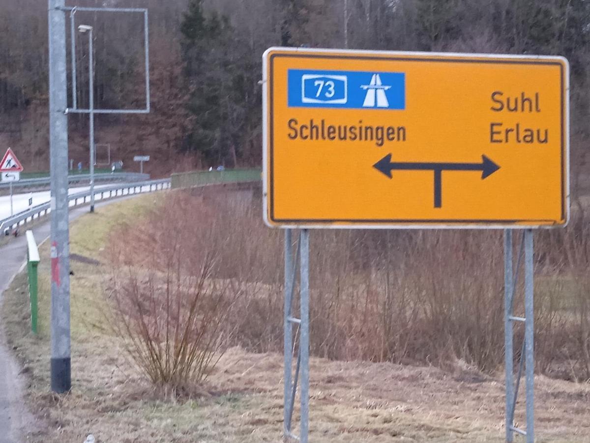 Hotel & Restaurant Zum Adlersberg Schleusingen ภายนอก รูปภาพ